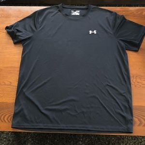 Men’s Under Armour tee